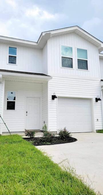 Brand New House In Pensacola,Ev Connector Available Lejlighed Eksteriør billede